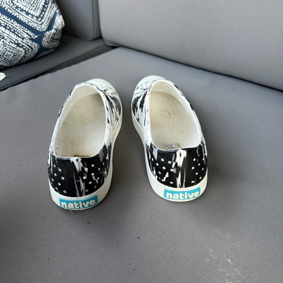 Native w9 m7 brand size  brand perfect condition white gray - Picture 6 of 7